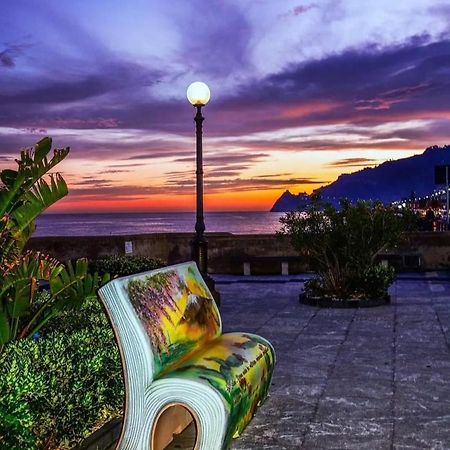 Villa Torrevarata Vacanze Santa Teresa Di Riva Exterior foto